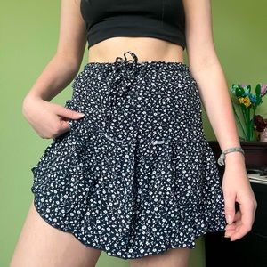 Brandy Melville floral skirt!